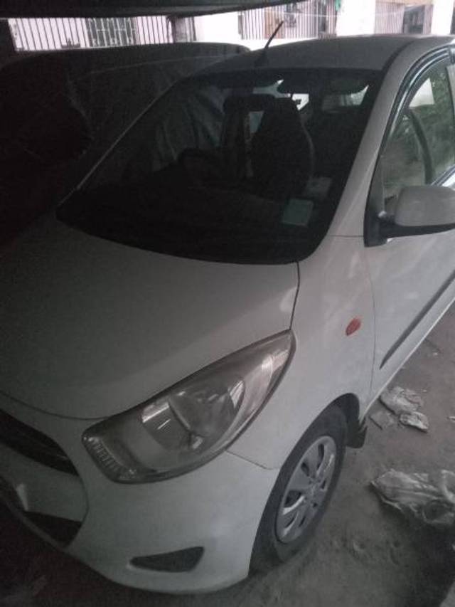 https://images10.gaadi.com/usedgaadi-sellcar/UsedCar/e5ba24e3a/46d1262c-a981-4a40-b671-e83436cafff3.jpg?imwidth=6400
