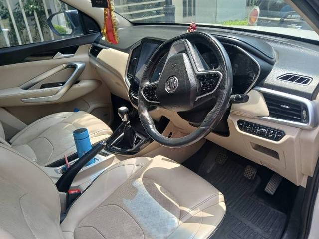 https://images10.gaadi.com/usedgaadi-sellcar/UsedCar/e5ba5ee3a/c4b784af-5d9d-4330-a062-d9bc20ec8612.jpg?imwidth=6402