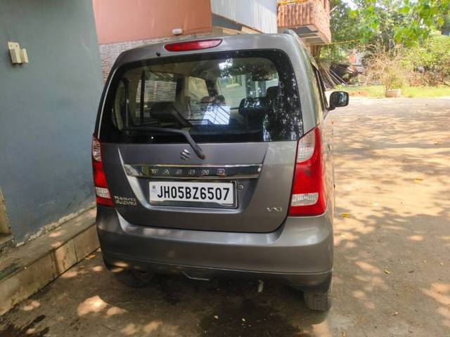 https://images10.gaadi.com/usedgaadi-sellcar/UsedCar/e5badf7fa/3e285443-ccd0-43bc-bc07-f7cfed36649c.jpg?imwidth=6401