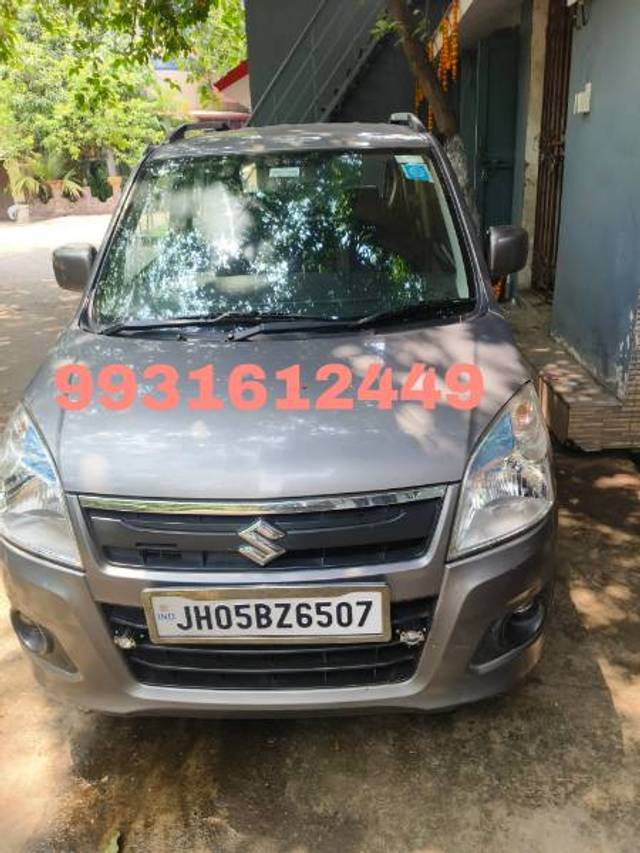 https://images10.gaadi.com/usedgaadi-sellcar/UsedCar/e5badf7fa/aa6c7033-cb86-4891-b9aa-c153cb6ac8a8.jpg?imwidth=6400