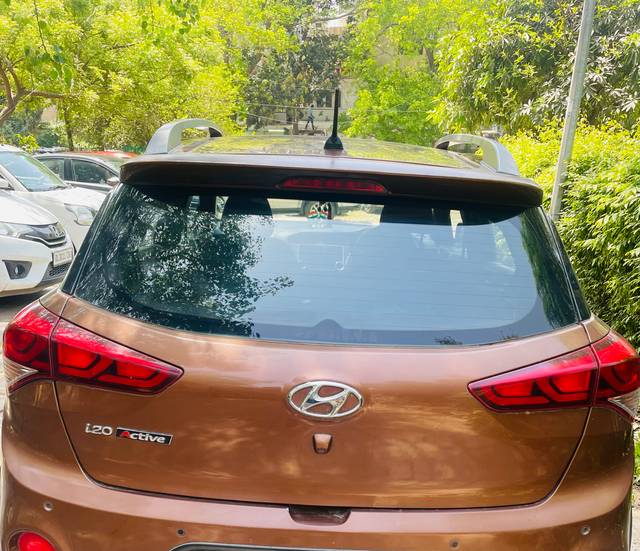 https://images10.gaadi.com/usedgaadi-sellcar/UsedCar/e5bae8f2a/09de8518-0a8a-4eb8-9ab7-cec18880c9a5.jpeg?imwidth=6401