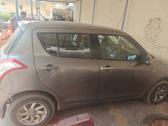https://images10.gaadi.com/usedgaadi-sellcar/UsedCar/e5bb1c4ca/fcf4f14b-166f-454c-91e5-530ccba1509f.jpg?imwidth=6401