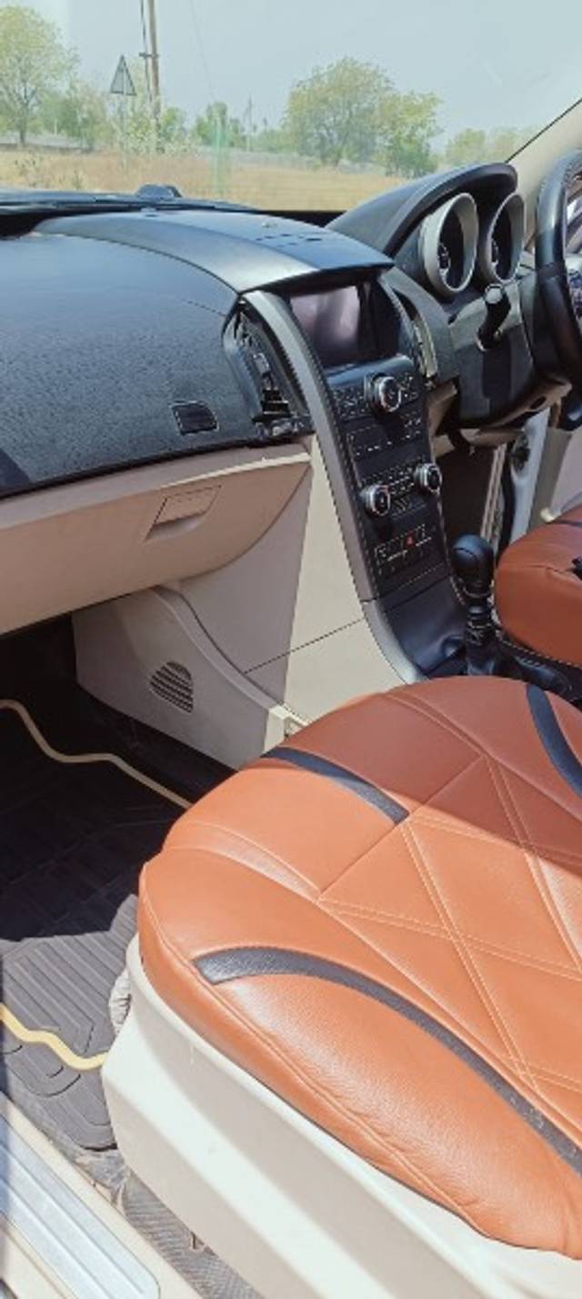 https://images10.gaadi.com/usedgaadi-sellcar/UsedCar/e5bc0328a/d5385e6e-bc0e-495b-b393-05d8ac2ee2cb.jpeg?imwidth=6402