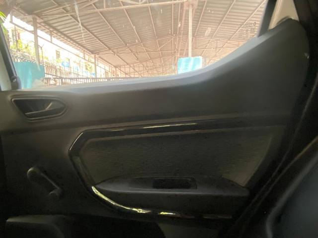 https://images10.gaadi.com/usedgaadi-sellcar/UsedCar/e5bc137ca/bdac0358-74a3-4aab-a114-f36bd4647e04.jpeg?imwidth=6402