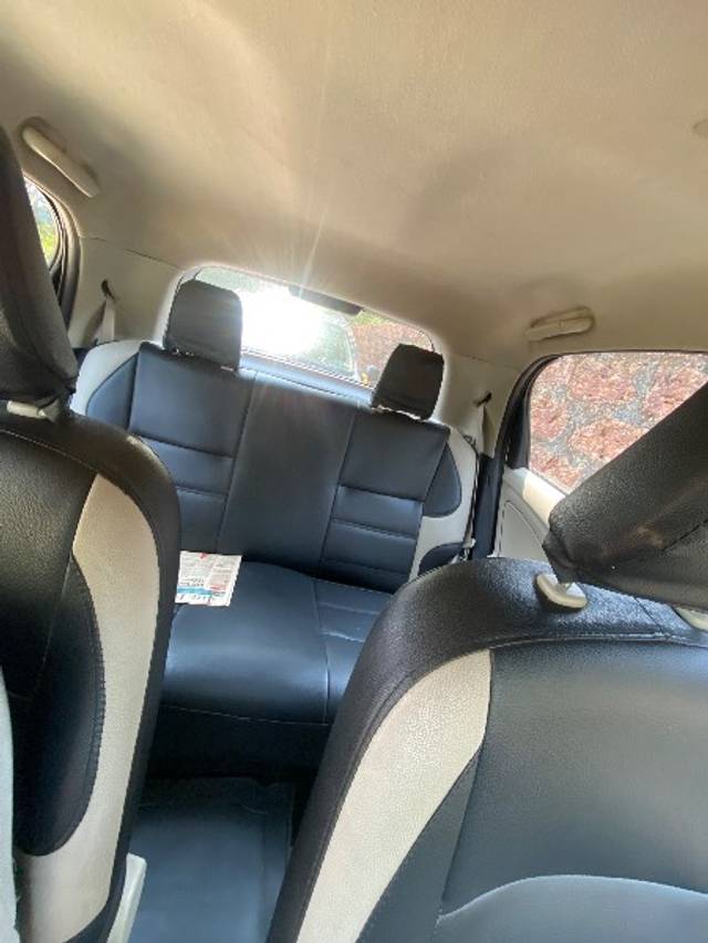 https://images10.gaadi.com/usedgaadi-sellcar/UsedCar/e5bc6b2ca/271be22e-a513-4706-acba-fe388b26e862.jpeg?imwidth=6401