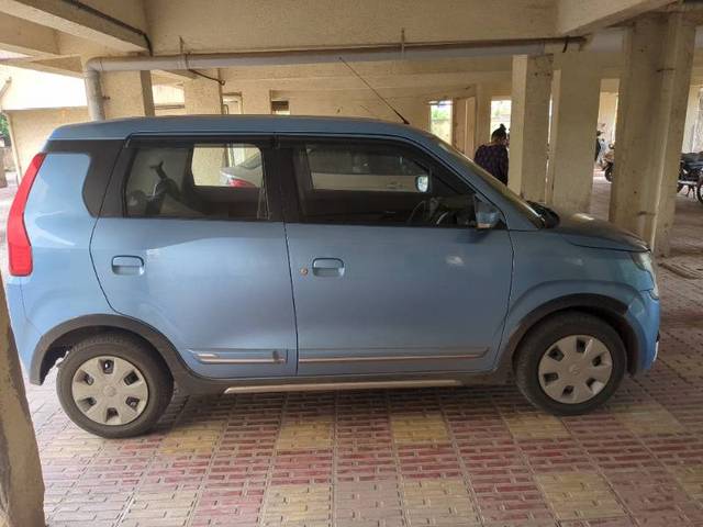 https://images10.gaadi.com/usedgaadi-sellcar/UsedCar/e5bca730a/580060e1-ada4-406a-a0e2-c20a8c9cd29c.jpg?imwidth=6401