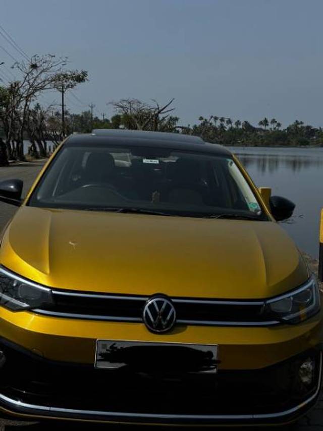 https://images10.gaadi.com/usedgaadi-sellcar/UsedCar/e5bd179fa/b06a1df6-c48c-405a-b11d-39f5a2a1890e.jpg?imwidth=6400