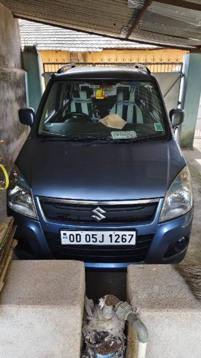 https://images10.gaadi.com/usedgaadi-sellcar/UsedCar/e5bd947fa/24432351-4dcb-450b-8e87-8b752294a770.jpg?imwidth=6400