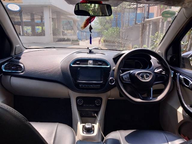 https://images10.gaadi.com/usedgaadi-sellcar/UsedCar/e5bd9ca4a/aab66461-73a9-4447-880c-0ed63a240657.jpeg?imwidth=6402