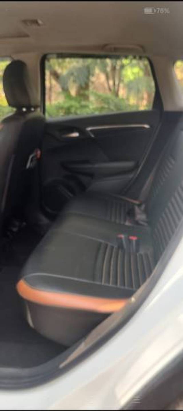 https://images10.gaadi.com/usedgaadi-sellcar/UsedCar/e5bdf34da/620f258c-cad9-487f-9734-30ad6fd8dd63.jpg?imwidth=6402