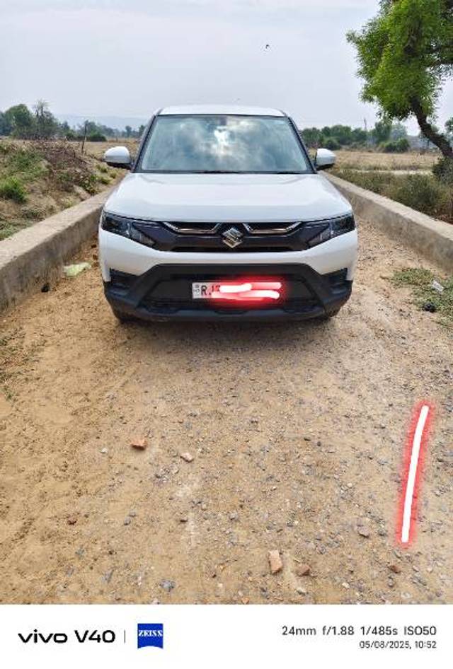 https://images10.gaadi.com/usedgaadi-sellcar/UsedCar/e5be2007a/d7866671-3b84-4fab-b12f-75ec3af8e51b.jpg?imwidth=6400