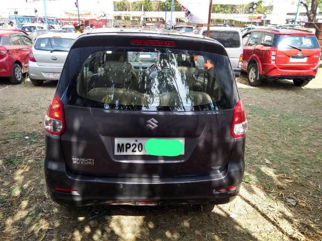 https://images10.gaadi.com/usedgaadi-sellcar/UsedCar/e5be22bda/1110d407-0484-4e27-9df1-441d0c8675d0.jpg?imwidth=6401