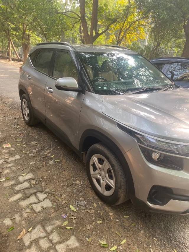 https://images10.gaadi.com/usedgaadi-sellcar/UsedCar/e5be9e64a/f4dd5208-9e5d-43fe-8323-2e2b25a24de5.jpeg?imwidth=6400