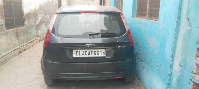 https://images10.gaadi.com/usedgaadi-sellcar/UsedCar/e5beaec3a/96a1304e-4c3e-482d-9520-b8ea09b3ef64.jpg?imwidth=6401
