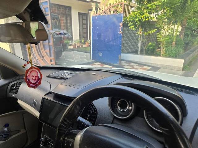 https://images10.gaadi.com/usedgaadi-sellcar/UsedCar/e5bed1fda/0a339264-99c0-4ee0-a92a-891049c77fc9.jpg?imwidth=6402