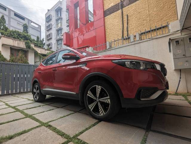 https://images10.gaadi.com/usedgaadi-sellcar/UsedCar/e5befc67a/a38a5dcf-5e2c-41a1-9dc9-386ffca30861.png?imwidth=6400