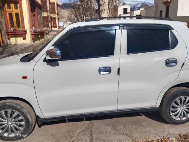 https://images10.gaadi.com/usedgaadi-sellcar/UsedCar/e5bfa2e9a/38c47d26-b46f-48a3-8db3-d2b285f9e1c7.jpg?imwidth=6401