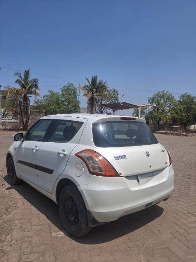 https://images10.gaadi.com/usedgaadi-sellcar/UsedCar/e5bfb07ba/37f38639-0cf2-4131-9b3a-d3ad20b64f2e.jpg?imwidth=6401