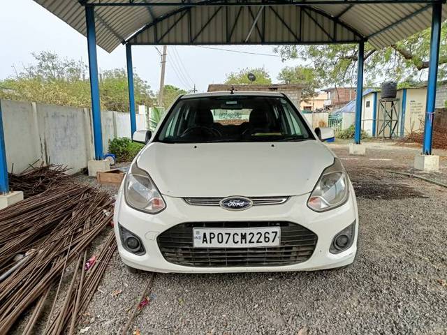 https://images10.gaadi.com/usedgaadi-sellcar/UsedCar/e5c018ada/cf5be4f8-74c2-4714-8239-36a0e10be3d1.jpg?imwidth=6400