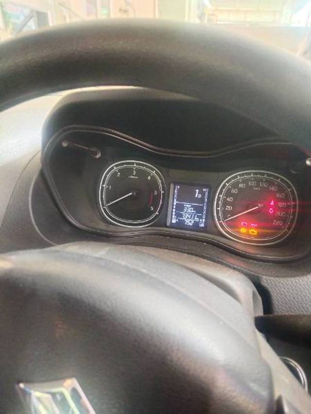 https://images10.gaadi.com/usedgaadi-sellcar/UsedCar/e5c052daa/b1c6d4f2-f4d1-44a9-9f7a-db2656bd1c21.jpg?imwidth=6401