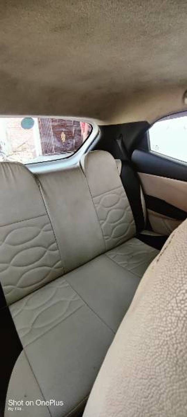 https://images10.gaadi.com/usedgaadi-sellcar/UsedCar/e5c0f8a6a/79a32379-3f43-49a2-b660-f98721ceeb2d.jpg?imwidth=6402