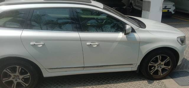 https://images10.gaadi.com/usedgaadi-sellcar/UsedCar/e5c15e28a/86d10741-9fd9-4c28-a42c-d08bc52dcea0.jpg?imwidth=6400