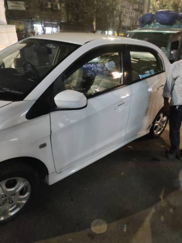 https://images10.gaadi.com/usedgaadi-sellcar/UsedCar/e5c176e7a/d951fc4d-0e1b-4046-9224-4a7e90f5f2f1.jpeg?imwidth=6401