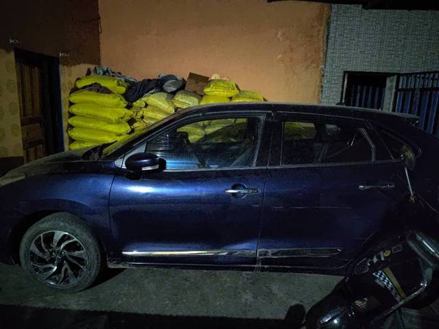 https://images10.gaadi.com/usedgaadi-sellcar/UsedCar/e5c179eea/a1aaab19-b174-466b-8e13-82f0539c4f33.jpg?imwidth=6400