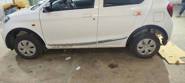https://images10.gaadi.com/usedgaadi-sellcar/UsedCar/e5c17bf0a/5385e444-621b-4e0c-9ee3-f6ea8809b4e8.jpg?imwidth=6400