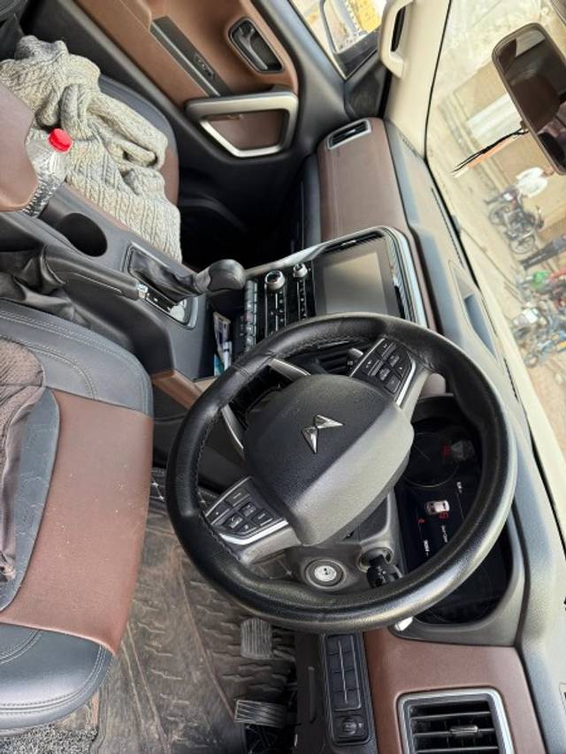 https://images10.gaadi.com/usedgaadi-sellcar/UsedCar/e5c18593a/30554602-e234-4fcc-8e2a-64cc244d6741.jpeg?imwidth=6402