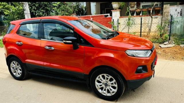https://images10.gaadi.com/usedgaadi-sellcar/UsedCar/e5c187d3a/215cad10-df62-42f3-b552-bf218febe509.jpg?imwidth=6400