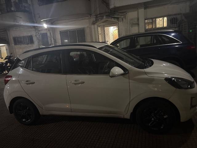 https://images10.gaadi.com/usedgaadi-sellcar/UsedCar/e5c1a421a/24bf9144-4ae9-484b-9c84-07e7207b9f18.jpg?imwidth=6400