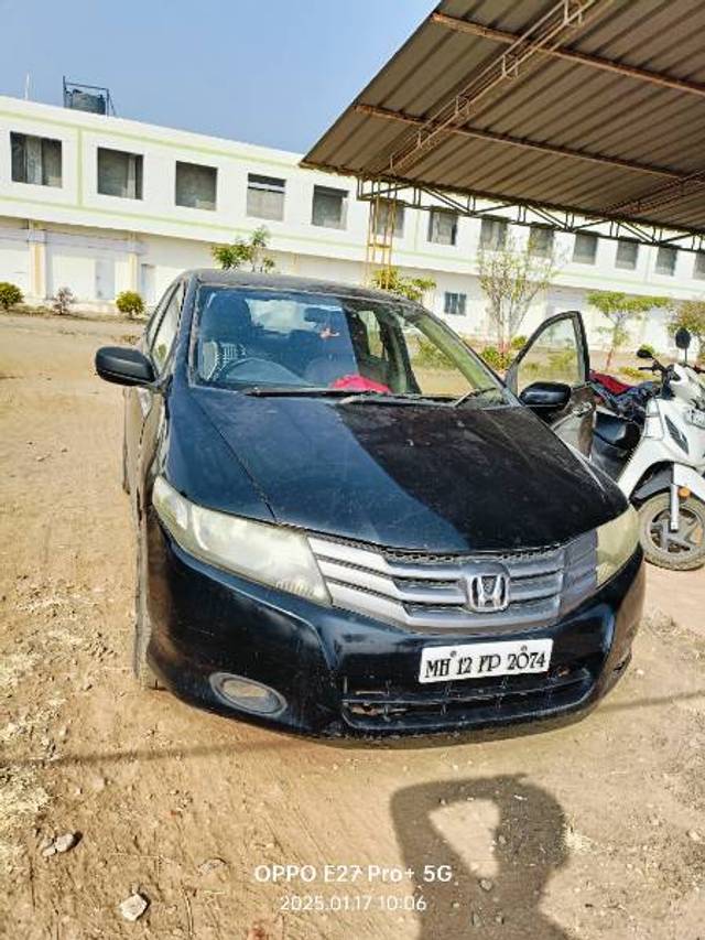https://images10.gaadi.com/usedgaadi-sellcar/UsedCar/e5c1a5f3a/f97c8a1d-45cd-487e-ab50-150dc1e0b1d7.jpg?imwidth=6400