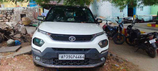 https://images10.gaadi.com/usedgaadi-sellcar/UsedCar/e5c1c6ffa/2e953c47-6647-4439-bb28-74f319e6d720.jpg?imwidth=6400