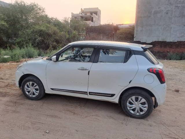 https://images10.gaadi.com/usedgaadi-sellcar/UsedCar/e5c1e2b0a/861793a1-7c24-4c0f-aaa4-ea3619bbe5a8.jpg?imwidth=6401