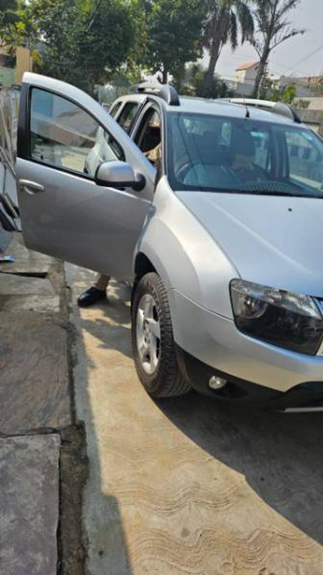 https://images10.gaadi.com/usedgaadi-sellcar/UsedCar/e5c274fba/dc231fb0-cb40-45a8-8037-30d8f47e885b.jpeg?imwidth=6401