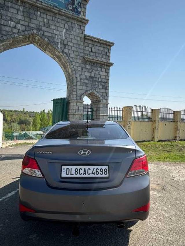 https://images10.gaadi.com/usedgaadi-sellcar/UsedCar/e5c28815a/086df4d5-810e-4550-a247-8808f1b76424.jpeg?imwidth=6401