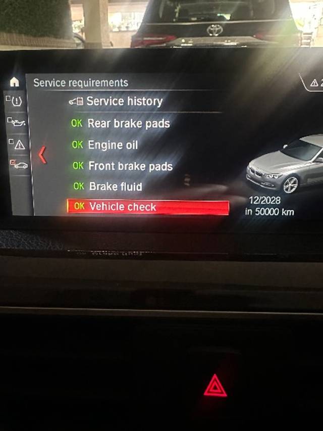 https://images10.gaadi.com/usedgaadi-sellcar/UsedCar/e5c294c9a/32852b5a-a602-4884-b411-b4b5ca005d3f.jpeg?imwidth=6401