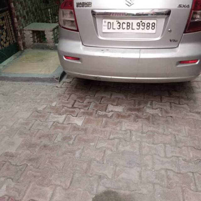 https://images10.gaadi.com/usedgaadi-sellcar/UsedCar/e5c296d5a/8fba1d5f-183c-49d5-a773-36640f357f47.jpg?imwidth=6401