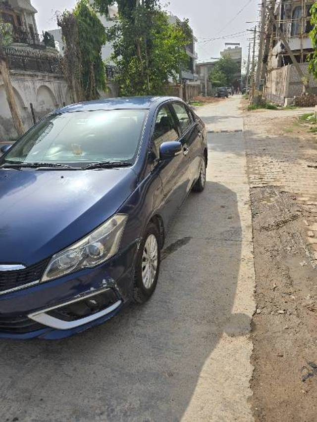 https://images10.gaadi.com/usedgaadi-sellcar/UsedCar/e5c30f01a/de0b7e30-c2da-4ba9-af89-56d396c90e15.jpg?imwidth=6401