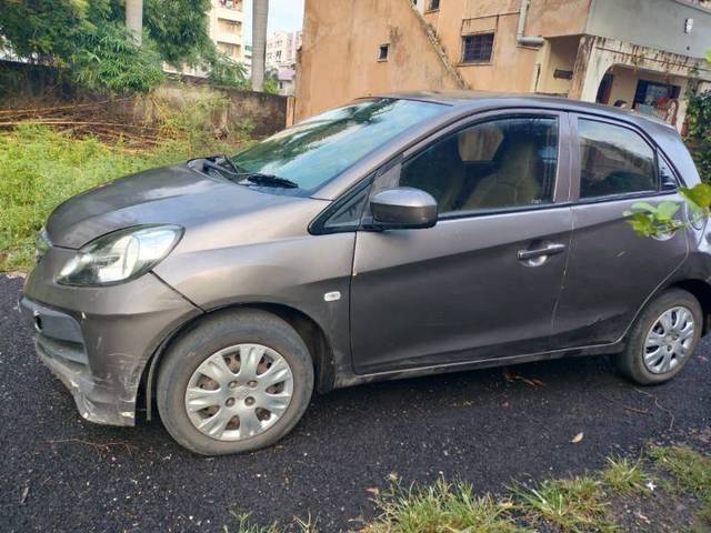 https://images10.gaadi.com/usedgaadi-sellcar/UsedCar/e5c313a4a/bf91dbb2-d216-44a4-ba61-11d5142078e3.jpg?imwidth=6400