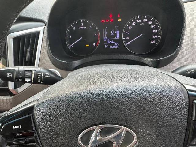 https://images10.gaadi.com/usedgaadi-sellcar/UsedCar/e5c34337a/e10111ef-0f9a-4b7e-8c5b-e14ff75c4f5a.jpg?imwidth=6401