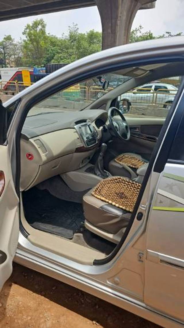 https://images10.gaadi.com/usedgaadi-sellcar/UsedCar/e5c36410a/6bd37f55-cc98-4730-9f92-37b7b4757458.jpg?imwidth=6402