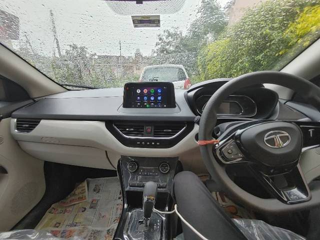 https://images10.gaadi.com/usedgaadi-sellcar/UsedCar/e5c3d3a8a/8decde0d-677b-41c6-a3a2-33a027aad729.jpg?imwidth=6401