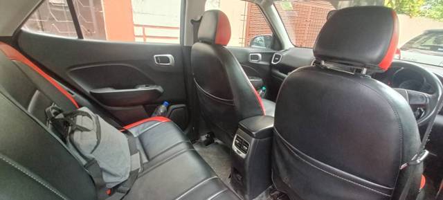 https://images10.gaadi.com/usedgaadi-sellcar/UsedCar/e5c436f0a/80f8cacf-d108-4c3a-9a5b-42be2725886f.jpeg?imwidth=6402