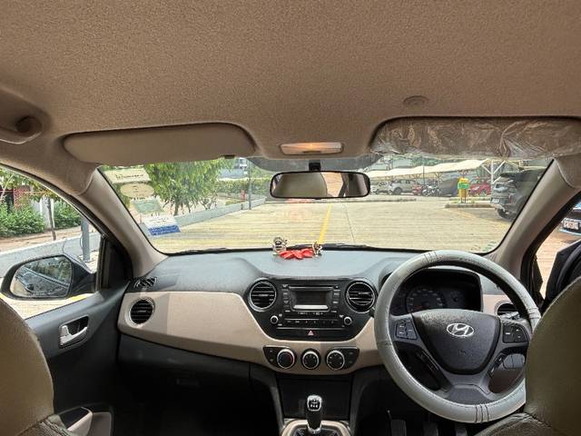 https://images10.gaadi.com/usedgaadi-sellcar/UsedCar/e5c46a25a/4eebf0b0-8238-4eb3-9bfb-7032d1cb55ef.jpeg?imwidth=6401