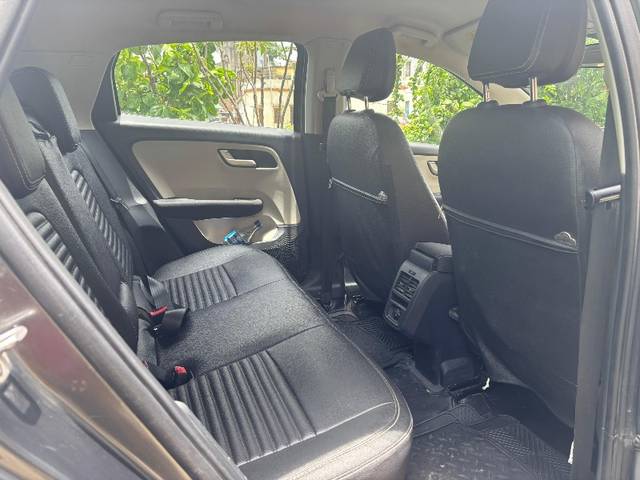 https://images10.gaadi.com/usedgaadi-sellcar/UsedCar/e5c522bea/a61d1954-5152-4d1d-a742-169ddf97eea5.jpeg?imwidth=6401