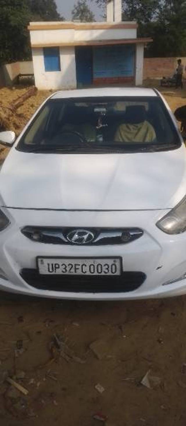 https://images10.gaadi.com/usedgaadi-sellcar/UsedCar/e5c5339aa/47bee377-2e95-4e5d-8c69-440f87a51ead.jpg?imwidth=6401