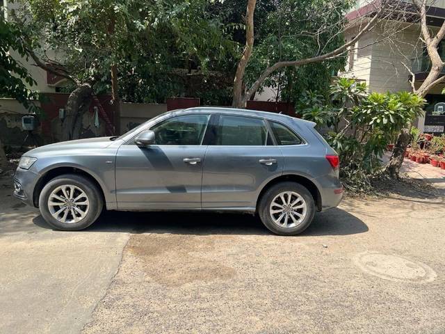https://images10.gaadi.com/usedgaadi-sellcar/UsedCar/e5c5417aa/518c30ae-a887-4942-8a9c-be1ac0dba3ce.jpeg?imwidth=6402