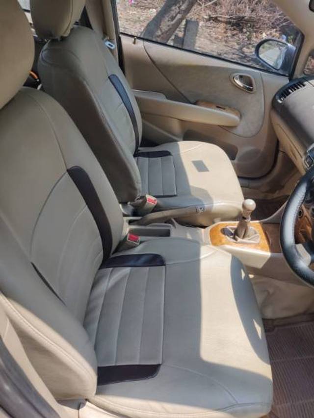 https://images10.gaadi.com/usedgaadi-sellcar/UsedCar/e5c58c7ca/04e032ae-4a43-4651-be60-d628dcf804df.jpg?imwidth=6402